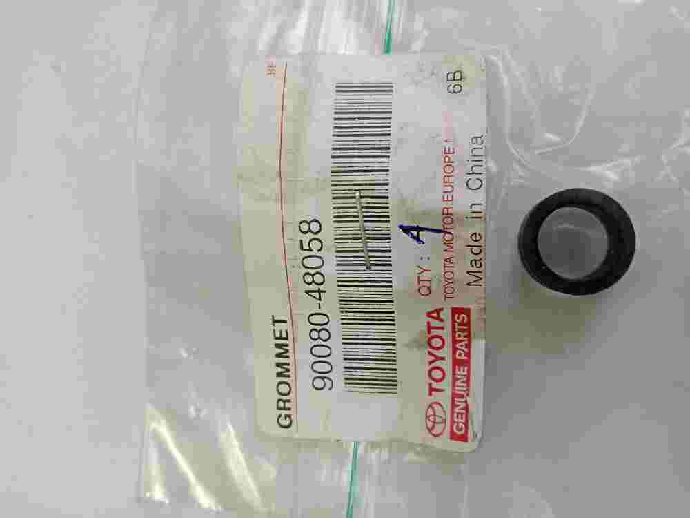 Grommet Toyota Avensis Auris Corolla Camry Yaris 9008048058 90080-48058