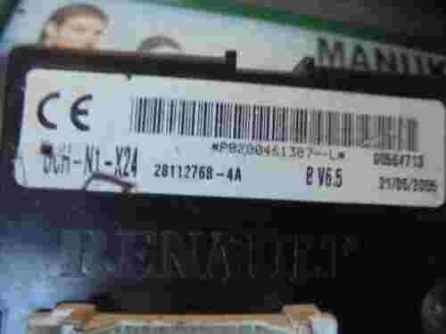Steuergerät UCH Renault Trafic 702 P8200461387L SAGEM UCH-N1-X24 281127684A