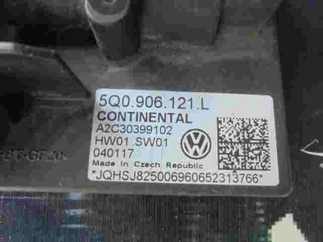 Kraftstoffpumpenrelais VW Golf 7 5Q0906121L Continental A2C30399102 HW01 SW01