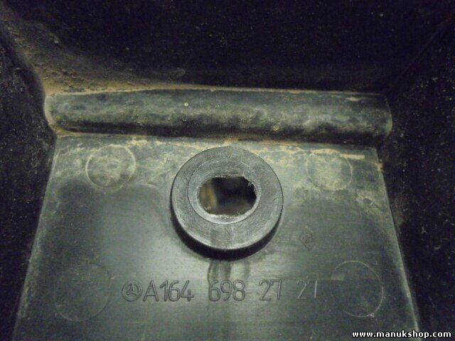 Rechte Seitenschweller Rock Mercedes W163 ML320 A1646982727 A164 698 27 27