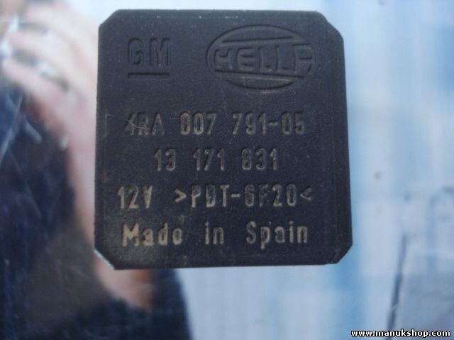 Relais Opel Astra H Caravan GM 13171831 13 171 831 HELLA 4RA00779105