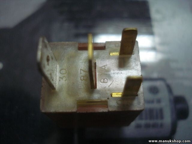 Relais Ford Escort Fiesta Mondeo B47PG 93BG14N089AA