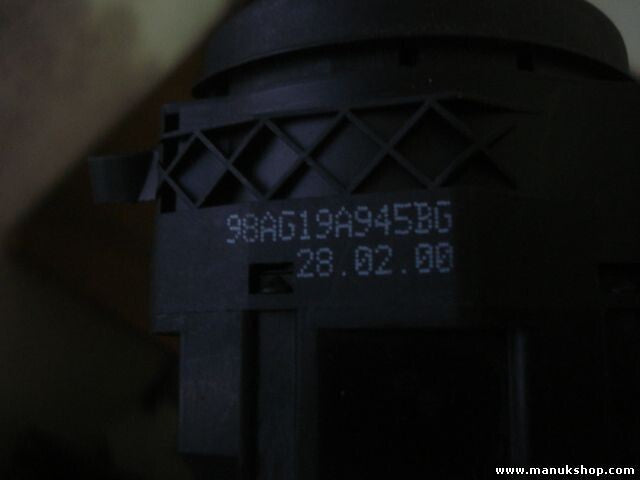 Heckscheibenheizung schalter Ford Focus I Europa 98AG19A945BG