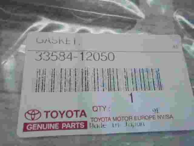 Gasket Retainer Toyota Corolla Carina E 3358412050 33584-12050
