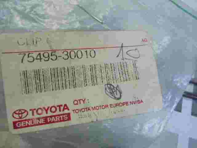 Side Retainer Toyota Land Cruiser 7549530010 76924-13020