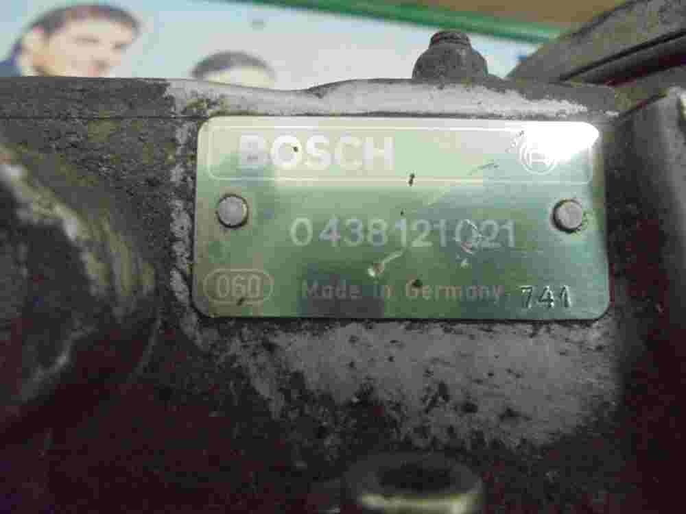 Luftmengenmesse Renault 25 0438121021 BOSCH 0 438 121 021