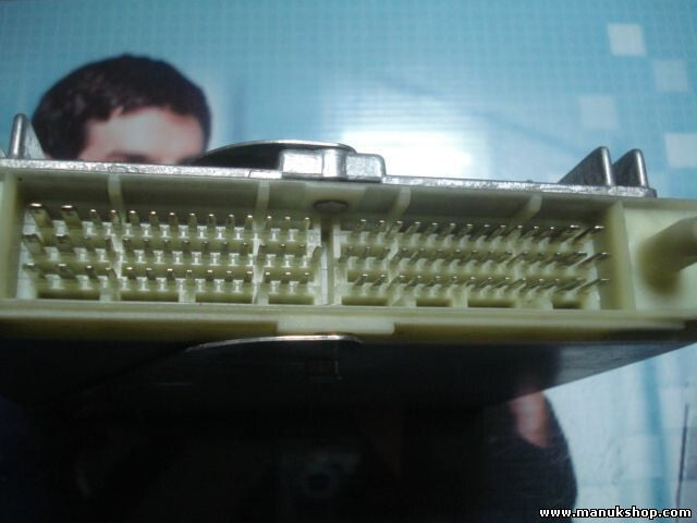 Motorsteuergerät Volvo V70 BOSCH 0 281 001 592 0281001592 1T28S3168 P01270297