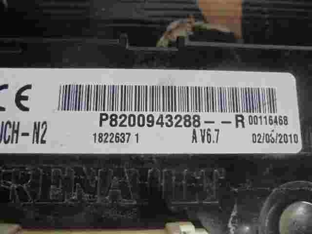 Sicherungskasten Renault Master II UCH-N2 P8200943288R P8200943288 R 1822637