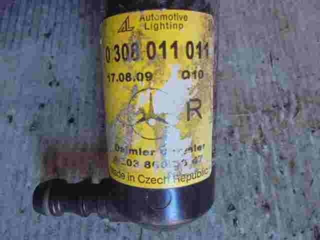 Scheinwerferreinigung Mercedes-Benz C W203 A2038600647 Q04 0308011011 (R)
