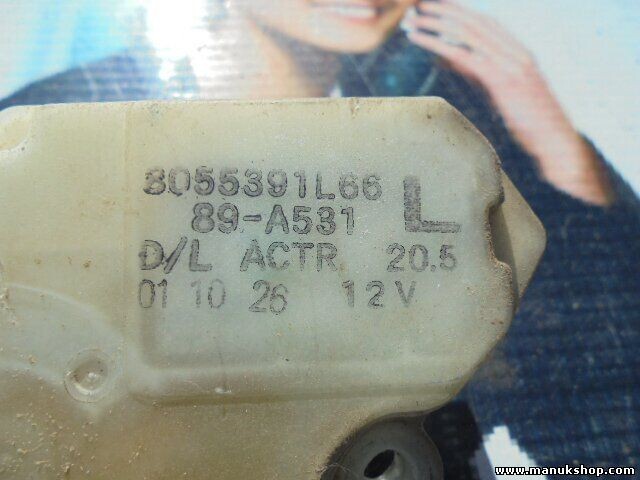 Stellmotor Zentralverriegelung Tür vorne links Nissan Terrano Ford 8055391L66