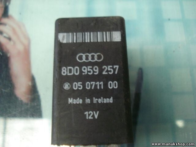 Fensterheber Relais Audi A4 A6 A8 Nr.365 8D0959257 8D0 959 257 05 071100