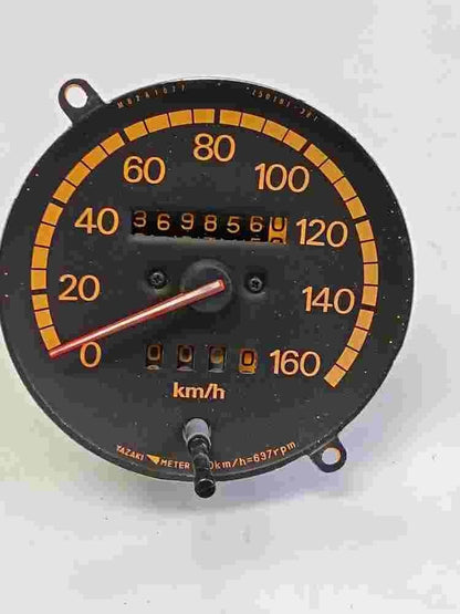 Tachometer  Mitsubishi Pajero Montero Yazaki Meter MB281077 MB 281077 750191381