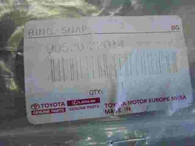 1 stuck Ring Snap  Toyota Land Cruiser LX570 Aygo 9052032014 90520-32014