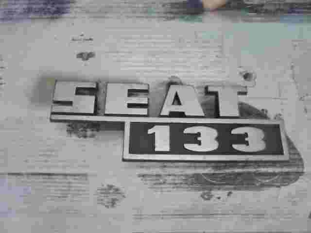 Emblem Logo SEAT 133 23210