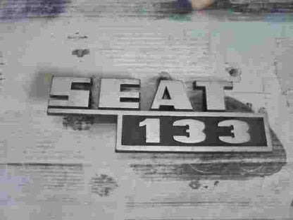 Emblem Logo SEAT 133 23210