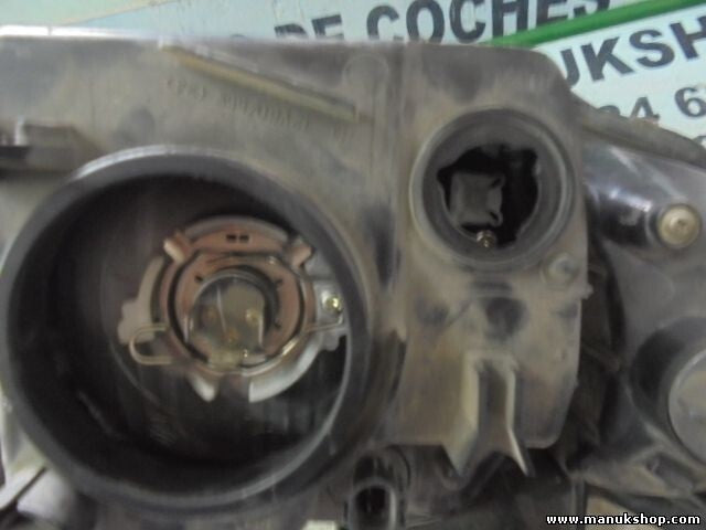 Scheinwerfer links Mitsubishi L200 2008 8301B009