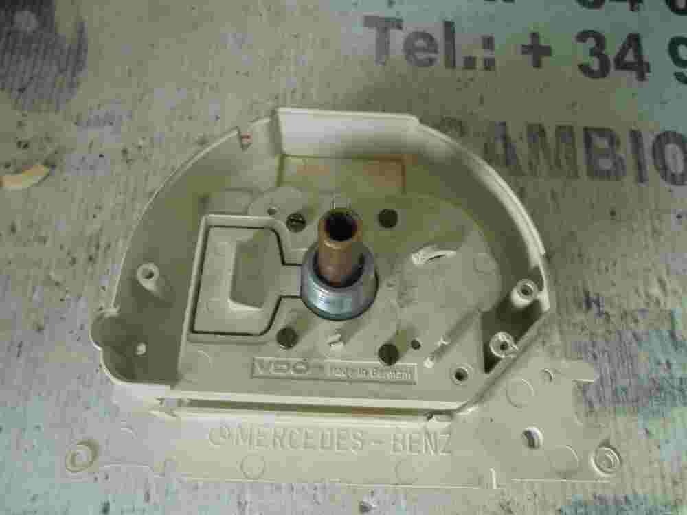 Tachometer Mercedes-Benz W124 1245421006 124 542 10 06 VDO 1244407747