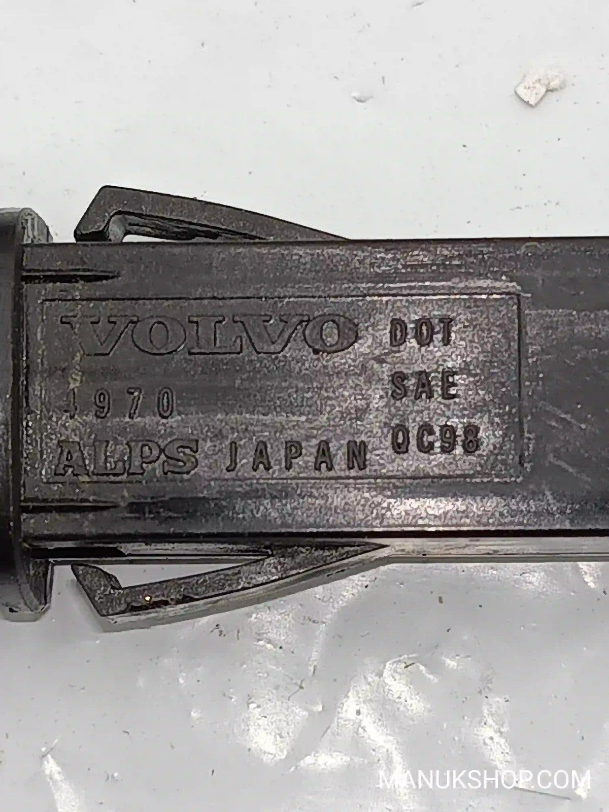 Warnblinkschalter Volvo S80 XC90 9168302 12W223 4970 DOT QC98 SAE