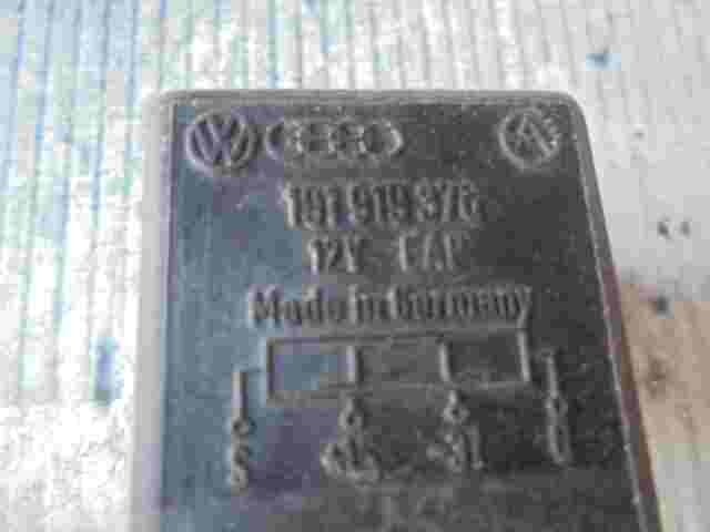 Kraftstoffpumpenrelais VW Volkswagen Golf Jetta 191919376 191 919 376 Nr.43