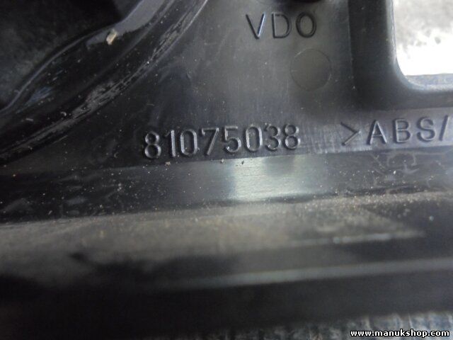 Tacho abdeckung Land Rover Defender (Ld) 2.5 Td5 81075038 88352467