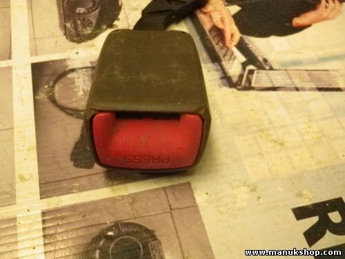 Gurtschloss Gurtschnapper hinten mittel Suzuki Vitara SX4 E034601 R B-490 PP/PE