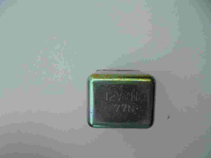 Relais 12V N0 77N