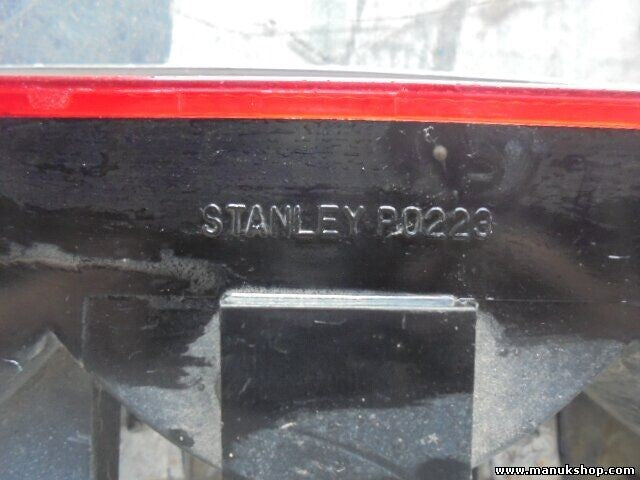 Bremsleuchte Bremslicht hinten Pajero Montero DID MR490840 R0223 STANLEY