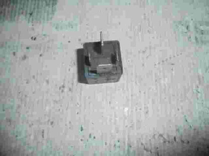 Relais LAND ROVER SIEMENS YWB100560 V23134J52X197 V23134 J52-X197