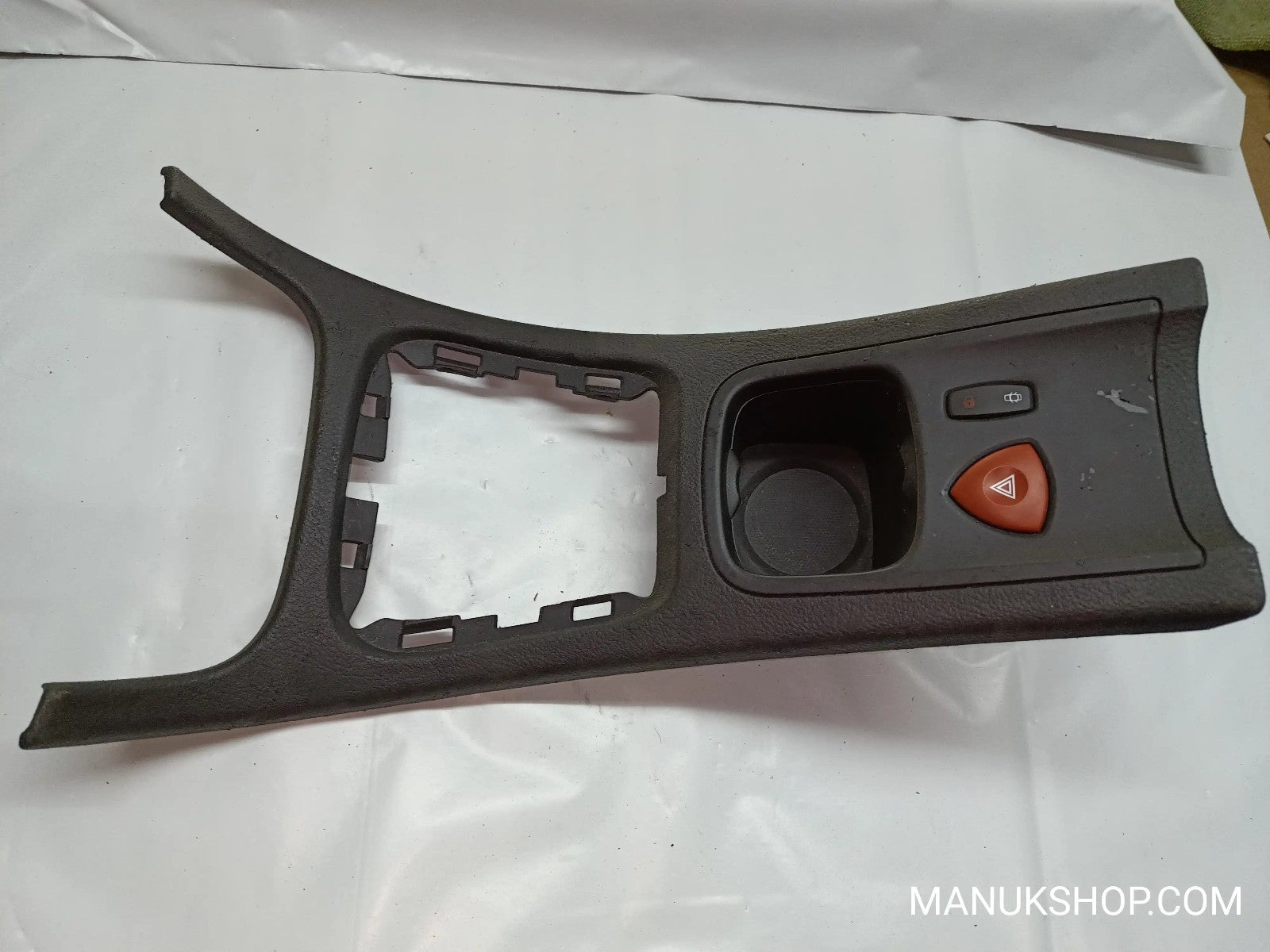 Mittelkonsole Renault Laguna 8200285197 8200 285 197   R8116500  R8116535