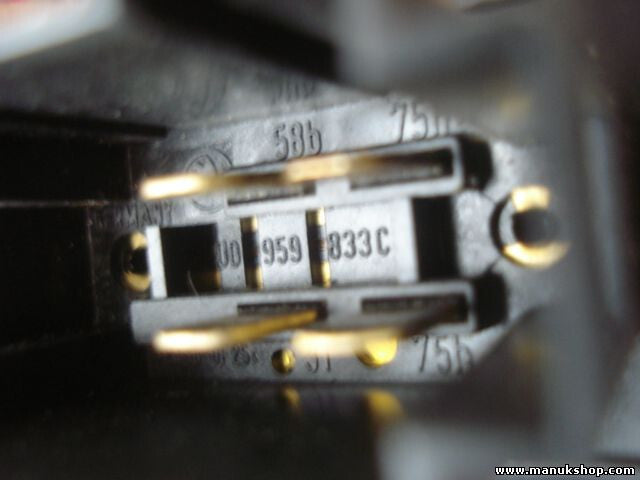 Schalter Tankklappe Öffner Skoda Octavia 1U2 1U0959833C 1U0 959 833 C