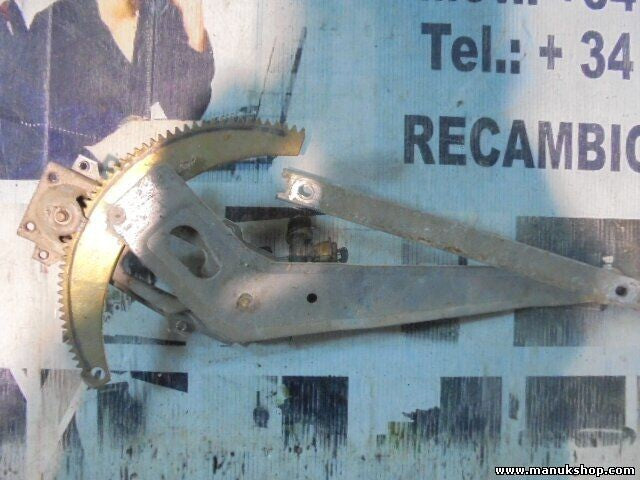 Fensterheber hinten Links  Nissan Patrol Station Wagon w160 W260 8273106J05