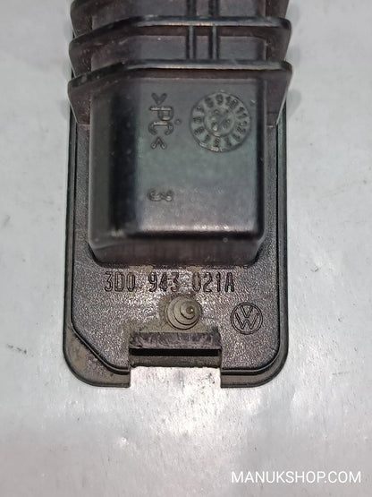 Kennzeichenbeleuchtung Abdeckung Heckklappe VW Golf 3D0943021A 1J6943021B