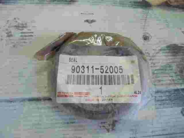 Toyota Lexus RX 300 9031152005 90311-52005