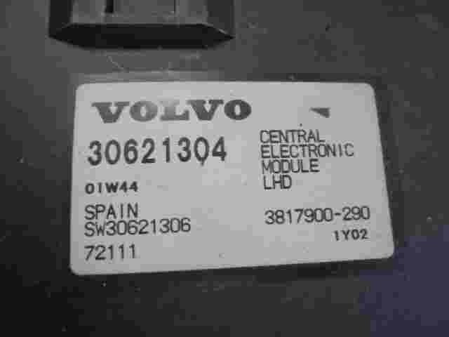 Steuergerät Zentralelektronik Volvo 30621304 01W44 1Y02 SW30621306 3817900290