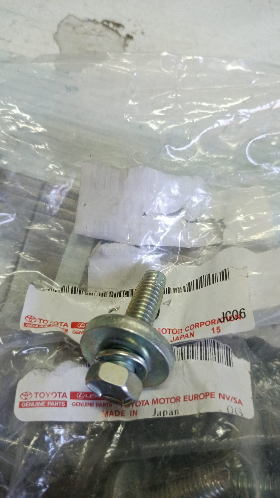 Bolt W/ Washer  Lexus LX450 LX470 LX570 9011908862 90119-08862