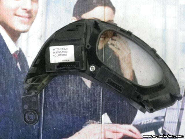 Schalter Radiobedienung Hyundai ix35 1.7 2010-14 967002S300 3832901000 HDLMRM30