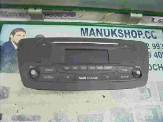 Radio CD Player / Audi Q3 ULAU316 8U0035160