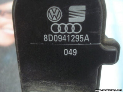 Stellmotor Scheinwerfer LWR Leuchtweitenregulierung Audi A4 Inca VW 8DO941295A