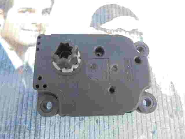 Stellmotor Heizung Peugeot 207 F663746XC F663746X.C Valeo 100706595 10.07.06.595