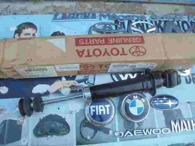 Stoßdämpfer  Toyota Corolla Matrix 48530A9550 48530-A9550 48530 A9550