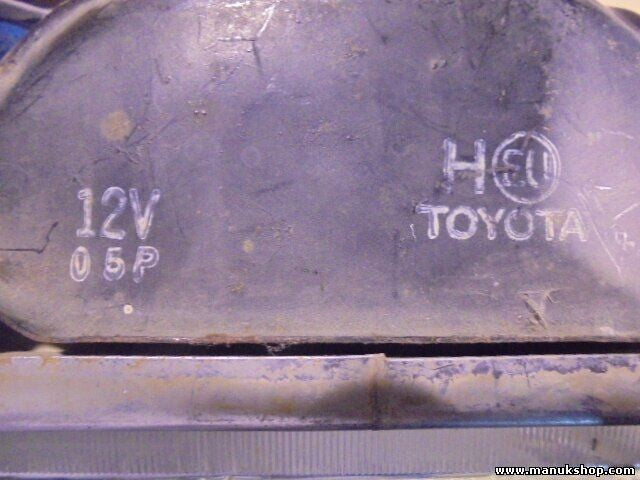 Scheinwerfer links Toyota Hilux KOITO 7R0131220 7R01312-20 7R01312 20 A E4 104R7