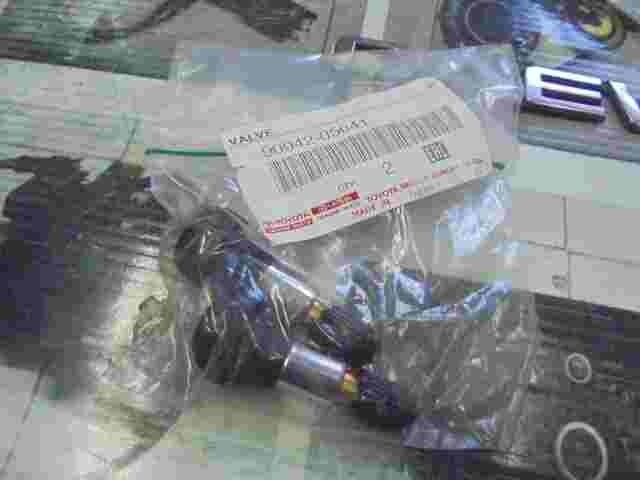 Valve Sub-Assy Tire Pressure Balancer  Toyota Lexus GS 350 GS 460 9094205041