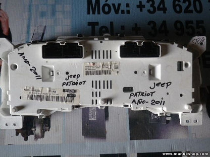 Kombiinstrument Tacho Jeep Patriot Chrysler CR0035113M0CB 05172571AB 00185342