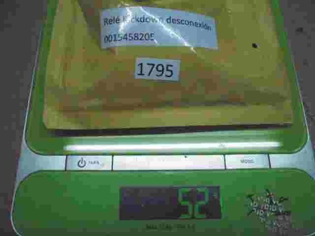 Relais Kickdown Abschaltung Mercedes-Benz 190 W201 W124 001 545 82 05 0015458205