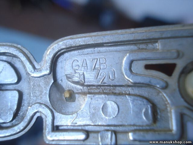 Emblem Logo MAZDA 626 GA7B51721 GA7B 51 721