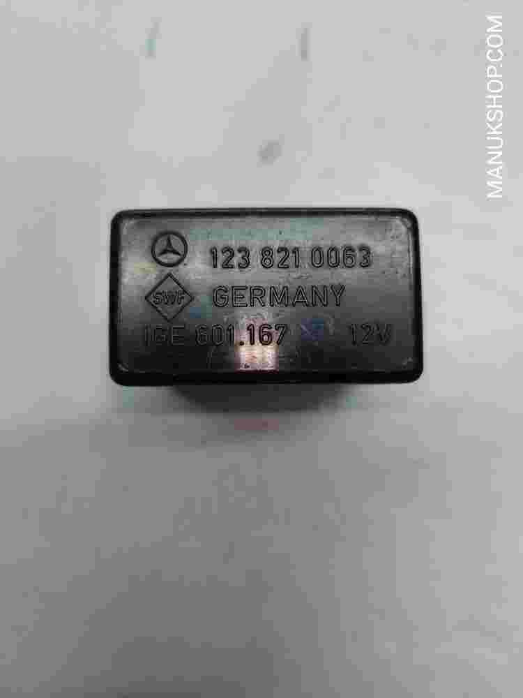 Heckscheibenwischer Relais Mercedes-Benz W123 1238210063 123 821 00 63 IGE601167