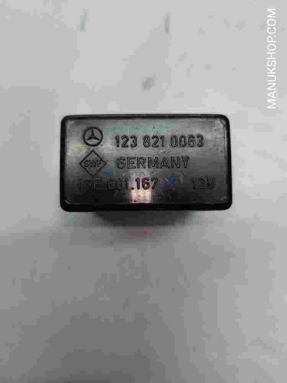 Heckscheibenwischer Relais Mercedes-Benz W123 1238210063 123 821 00 63 IGE601167