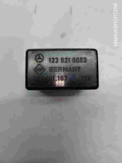Heckscheibenwischer Relais Mercedes-Benz W123 1238210063 123 821 00 63 IGE601167