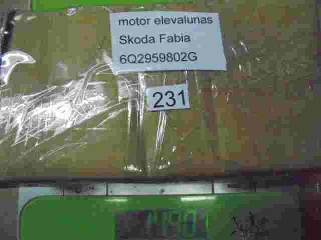 Fensterheber motor Vorne Links VW  Polo Skoda Fabia ROOMSTER 6Q2959802G 402149C