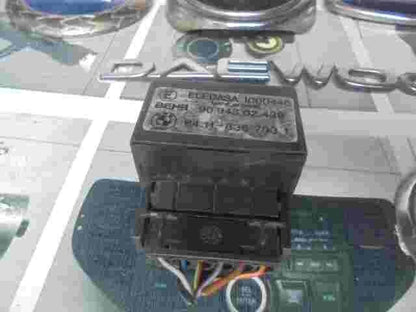 Relais Klimaanlage BMW 64118367931 64.11-836 793 1 BEHR 9094302439 1000446